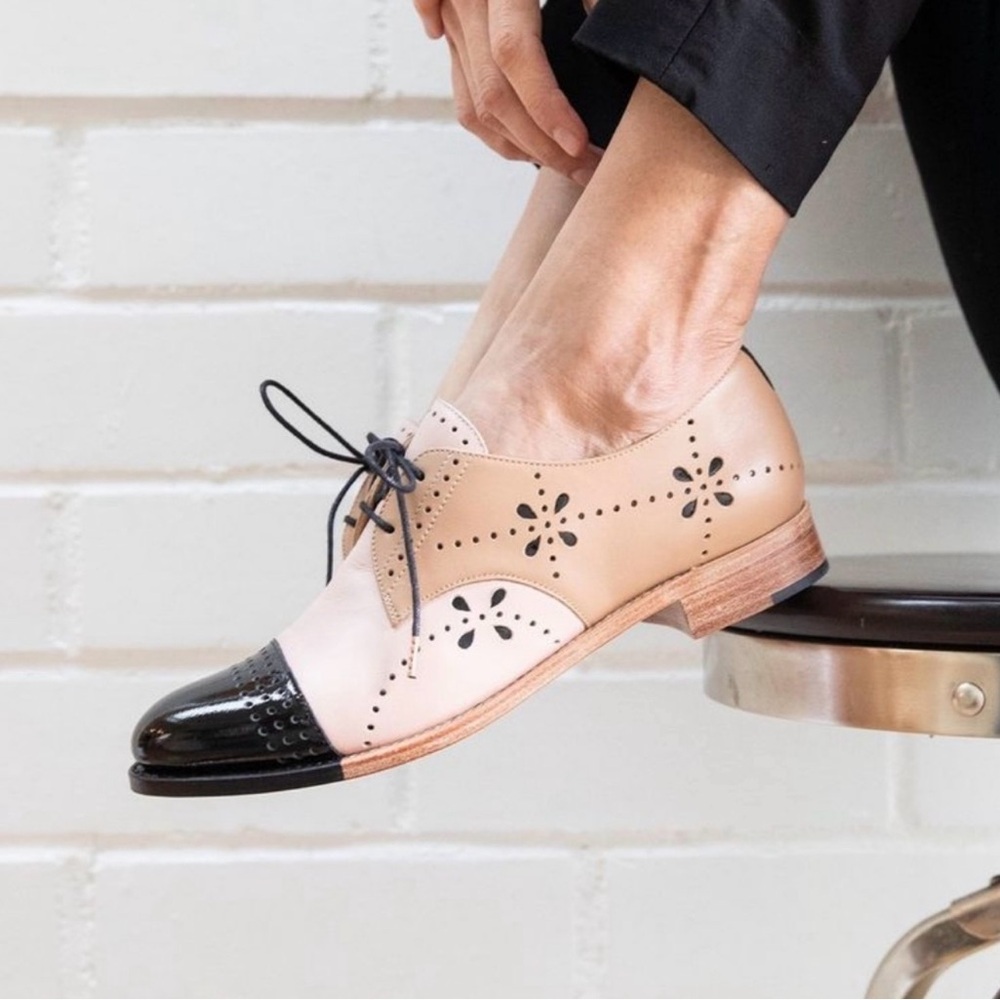 Women’s Leather Oxford Shoes Size 39 Wide